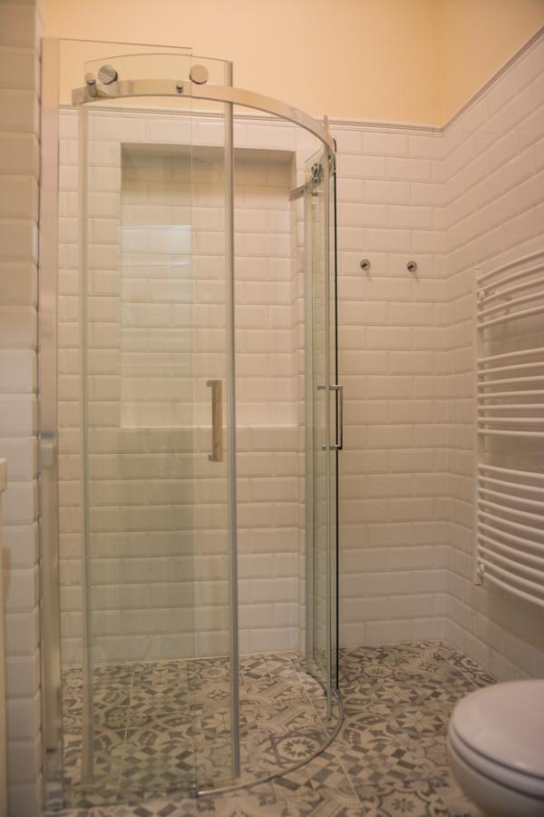 Zora Apartman Егер Екстериор снимка