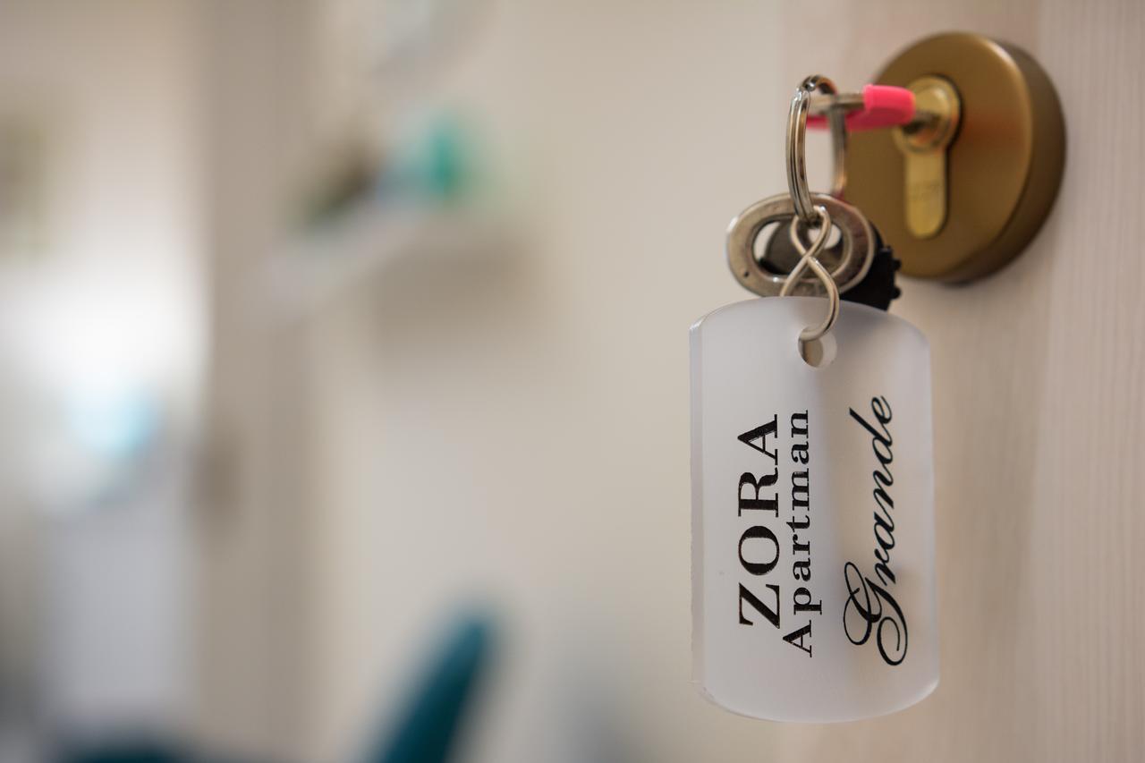 Zora Apartman Егер Екстериор снимка